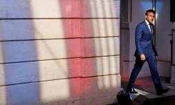 Le président français Emmanuel Macron arrive à une conférence de presse après une entrevue avec le chancelier allemand Olaf Scholz en visioconférence, au palais de l'Elysée à Paris, le 5 septembre 2022
