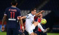 L'attaquant de Marseille, Florian Thauvin (c), buteur lors du match de Ligue 1 face au Paris-SG, au  Parc de Princes, le 13 septembre 2020