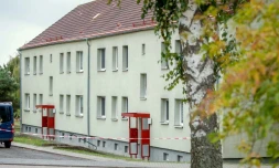 Un cordon policier devant une maison à Benndorf, le 10 octobre 2019 en Allemagne