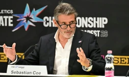 Sebastian Coe parle aux journalistes durant une conférence de presse avant les championnats Ultimate, le 10 septembre 2026 à Budapest