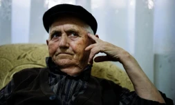 Shkurtan Hasanpapaj, 84 ans, "vierge jurée", à Shkodra, dans le nord-ouest de l'Albanie, le 27 juin 2016