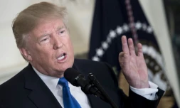 Le président Donald Trump évoque l'accord avec l'Iran le 13 octobre 2017 à la Maison-Blanche