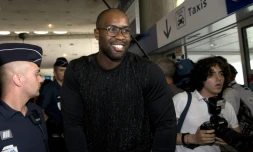 Teddy Riner à son arrivée à l'aéroport Charles de Gaulle Airport le 31 août 2015 à Roissy-en-France