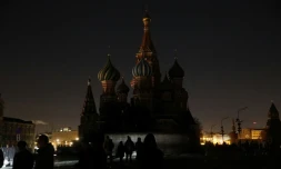 La cathédrale Saint-Basile, sur la place Rouge de Moscou, s'éteint pendant une heure pour l'"Earth Hour", le 30 mars 2019