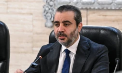 Le ministre syrien des Affaires étrangères, Asaad al-Chaibani s'exprime durant une visite du secrétaire général de l'ONU au palais Tishreen, à Damas, la capitale syrienne, le 25 juillet 2026