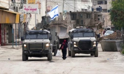 Véhicules militaires israéliens à Jénine, en Cisjordanie occupée, au deuxième jour  d'une opération militaire israélienne, le 22 janvier 2025