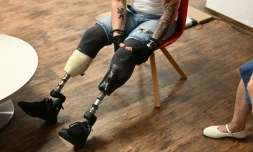 Vitaliy Saiko, un ex-soldat qui a perdu ses jambes pendant la guerre en Ukraine, est l'un des premiers patients à bénéficier d'un programme allemand de soins destiné aux amputés ukrainiens, le 25 juillet 2024 à Berlin