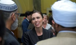 La Première ministre néo-zélandaise Jacinda Ardern rencontre des responsables de la communauté musulmane à l'issue de la session spéciale du Parlement à Wellington le 19 mars 2019