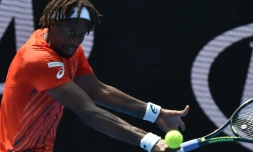 Le Français Gaël Monfils, le 25 janvier 2016 lors de son match contre le Russe Andrey Kuznetsov à l'Open d'Australie