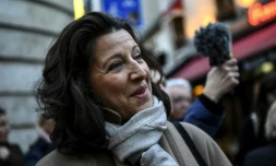 Agnès Buzyn, candidate LREM aux municipales, dans les rues du 5e arrondissement de Paris, le 18 février 2020
