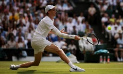 Le N.1 mondial Jannik Sinner en finale de Wimbledon contre le N.2 Carlos Alcaraz le 13 juillet 2025 à Londres