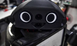 Un robot adapté pour s'occuper des malades atteints par le nouveau coronavirus, le 18 mars 2020 au centre de robotique de l'Université de Chulalongkorn à Bangkok