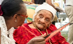 Eudoxie Baboul, le 11 octobre 2015 à Matoury (Guyane) lors d'une messe célébrée à l'intention de cette doyenne des Français, âgée de 114 ans