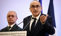Le ministre de l'Intérieur Laurent Nuñez et le préfet de police de Paris, Patrice Faure (g), lors d'une conférence de presse, le 29 octobre 2026 à Paris
