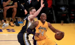 Kobe Bryant lors de son dernier match (Lakers - Utah Jazz), le 13 avril 2016 à Los Angeles