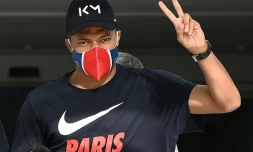 Kylian Mbappé présent à l'entraînement avec le collectif du PSG à Lisbonne, le 17 août 2020, est bien titularisé contre Leipzig 