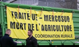 Des agriculteurs, manifestants de la Coordination rurale, devant le Parlement européen de Strasbourg le 19 décembre (ARCHIVES)