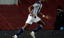 Le défenseur de West Bromwich Albion Semi Ajayi vient d'égaliser sur le terrain des Reds de Liverpool, le 27 décembre 2020