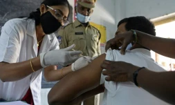 Les vaccins contre le Covid-19 ne permettront pas de mettre un terme à la pandémie si tous les pays ne reçoivent pas des doses de façon rapide et équitable, ont mis en garde des experts