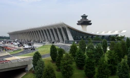 Le principal terminal de l'aéroport international Dulles de Washington le 15 juin 2008