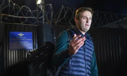 L'opposant russe Alexeï Navalny quitte le centre de détention à Moscou, le 14 octobre 2018