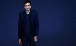 Le styliste français Hedi Slimane futur directeur de la création artistique et de l'image de le maison de luxe Céline, le 1er octobre 2012