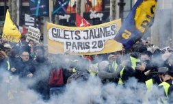 Des Gilets jaunes manifestent à Paris le 16 mars 2019