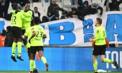 Les joueurs de Lille se congratulent après avoir inscrit un but contre Marseille au Vélodrome, le 25 janvier 2019  