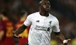 Le milieu de Liverpool Sadio Mané ouvre le score pour Liverpool face à l'AS Rome en demi-finales retour de la Ligue des champions, le 2 avril 2018 à Rome
