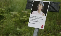 Portrait d'Aurélie Chatelain à l'occasion d'une marche lui rendant hommage, le 25 avril 2015 à Villejuif près de Paris