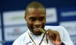 Le "Tigre" Grégory Baugé, médaillé d'or sur le sprint des Mondiaux de cyclisme sur piste à Saint-Quentin-en-Yvelines, près de Paris, le 22 février 2015