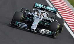 Le Britannique Lewis Hamilton au volant de sa Mercedes lors du GP de Hongrie, sur le circuit Hungaroring à Mogyorod, le 4 août 2019