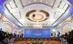 Les représentants des rebelles syriens et ceux du régime syrien lors de la première session des pourparlers de paix, le 23 janvier 2017 à Astana, au Kazakhstan