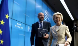 Le président du Conseil européen Charles Michel et la présidente de la Commission européenne Ursula von der Leyen, à Bruxelles le 31 mai 2022