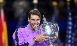 Rafael Nadal aprĂšs sa victoire contre Daniil Medvedev en finale de l'US Open, le 8 septembre 2019 Ă New York