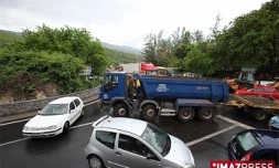 Les terrassiers font barrage