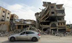 Des habitants de Nabatiyé, évacués lors des frappes israéliennes, reviennent dans la ville, le 17 avril 2026, après l'entrée en vigueur d'un cessez-le-feu 