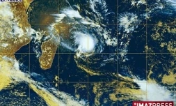 Mercredi 4 janvier 2009 : Gaël devrait passer à moins de 200 km de La Réunion jeudi (photo : Météo France)