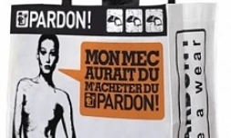 Vendredi 6 janvier 2009 : Pardon! ressort un sac en référence à l'affaire Carla Bruni