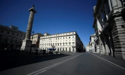 Les rues désertes de Rome, ici la Via del Corso, près du Palais Chigi, le 16 mars 2020