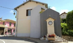 Une rue à Berre-les-Alpes, dans le département des Alpes-Maritimes, le 22 juin 2024