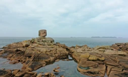 A Trégastel, sur la CÎte de Granit Rose, en Bretagne le 9 mars 2021