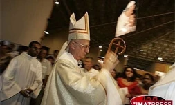 Monseigneur Gilbert Aubry, évêque de La Réunion