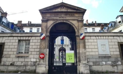 Façade de l'hôpital Necker à Paris