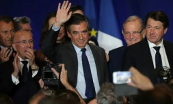 François Fillon (C) entre Eric Ciotti et Christian Estrosi lors d'un meeting le 11 janvier 2017 à Nice