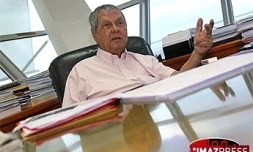 Paul Vergès, président de la Région Réunion