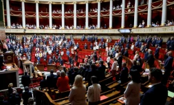 Les députés observent une minute de silence à l'Assemblée nationale après l'attaque d'Annecy, le 8 juin 2023