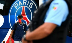 Le joueur du Paris SG Neymar arrive à son hÎtel, à Lisbonne, le 11 août 2020