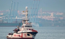 Le bateau de l'ONG Proactiva Open Arms approche du port d'Algésiras, dans le sud de l'Espagne, le 28 décembre 2018