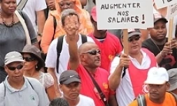Mardi 10 mars 2009 : 5000 personnes à Saint-Denis ont répondu à l'appel du COSPAR